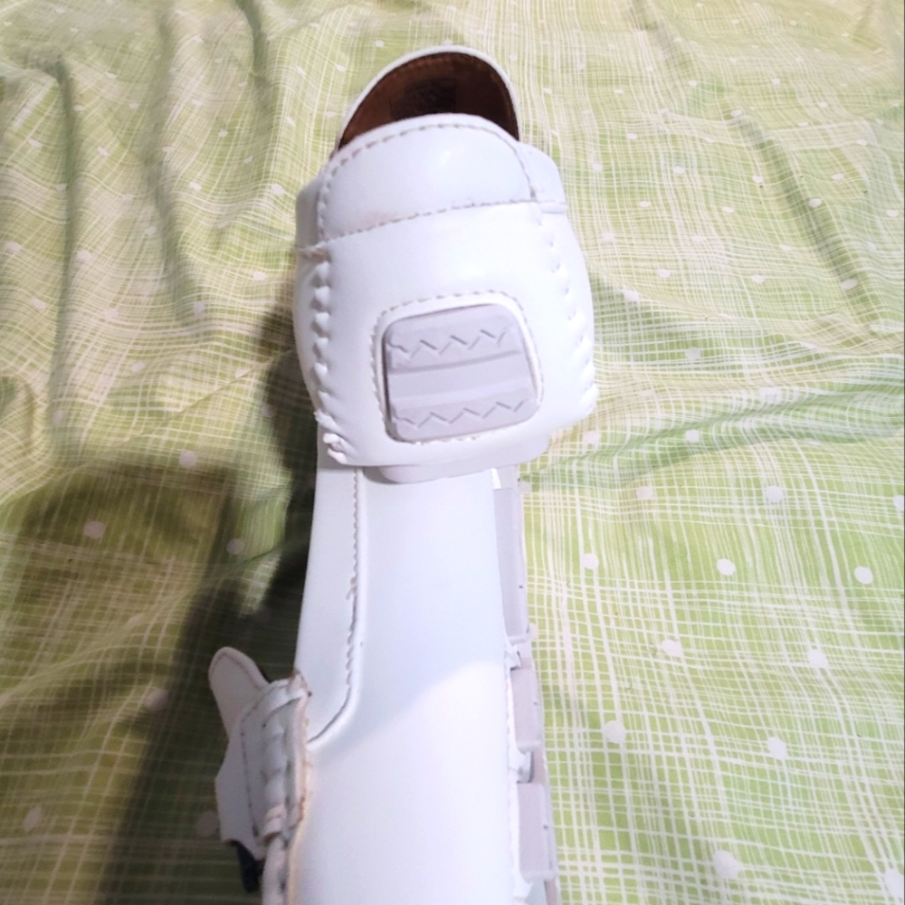 Bruno Marc white loafer nwot